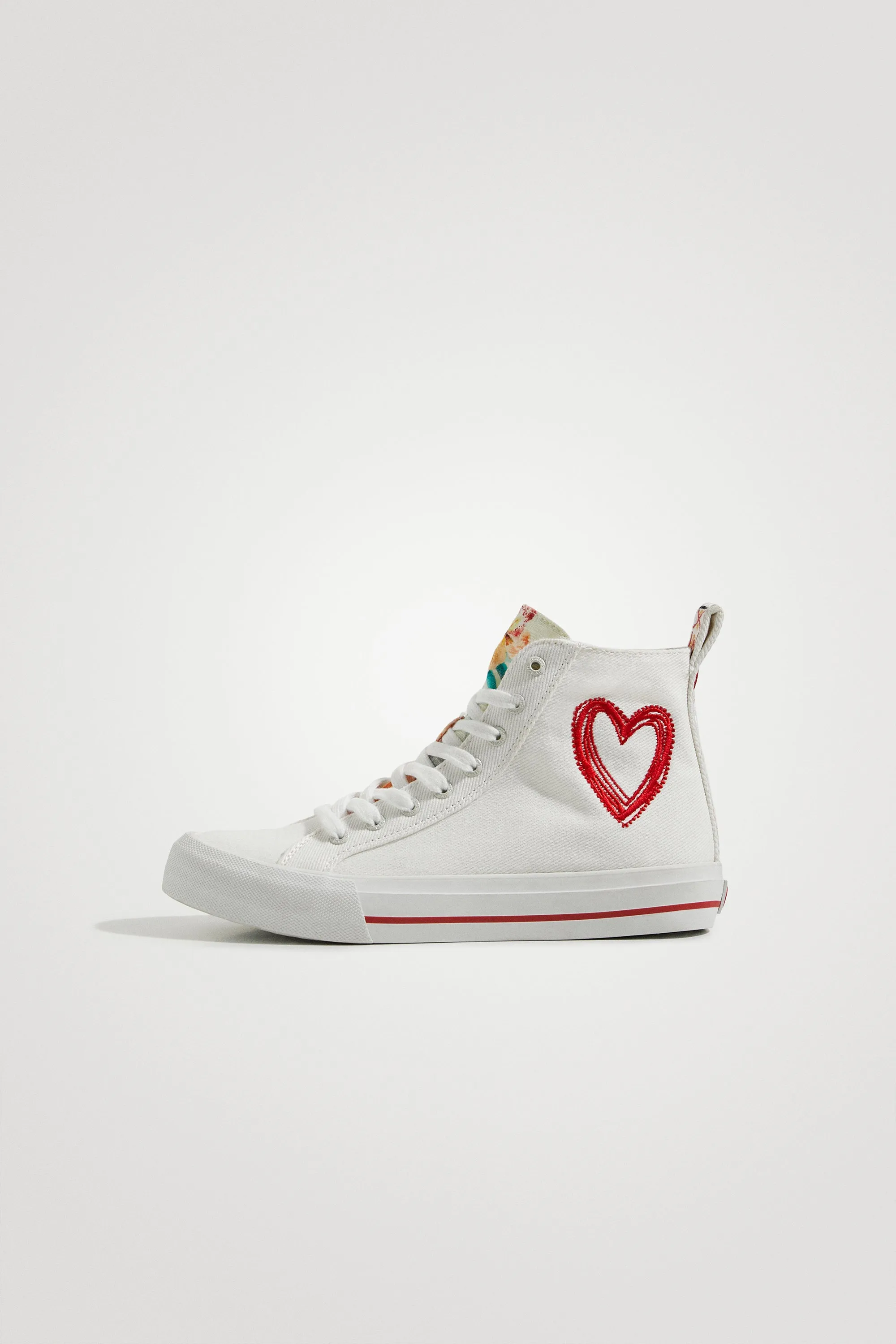 Beta Heart High Top Sneakers Desigual Style 22SSKA03 SS22 New Season