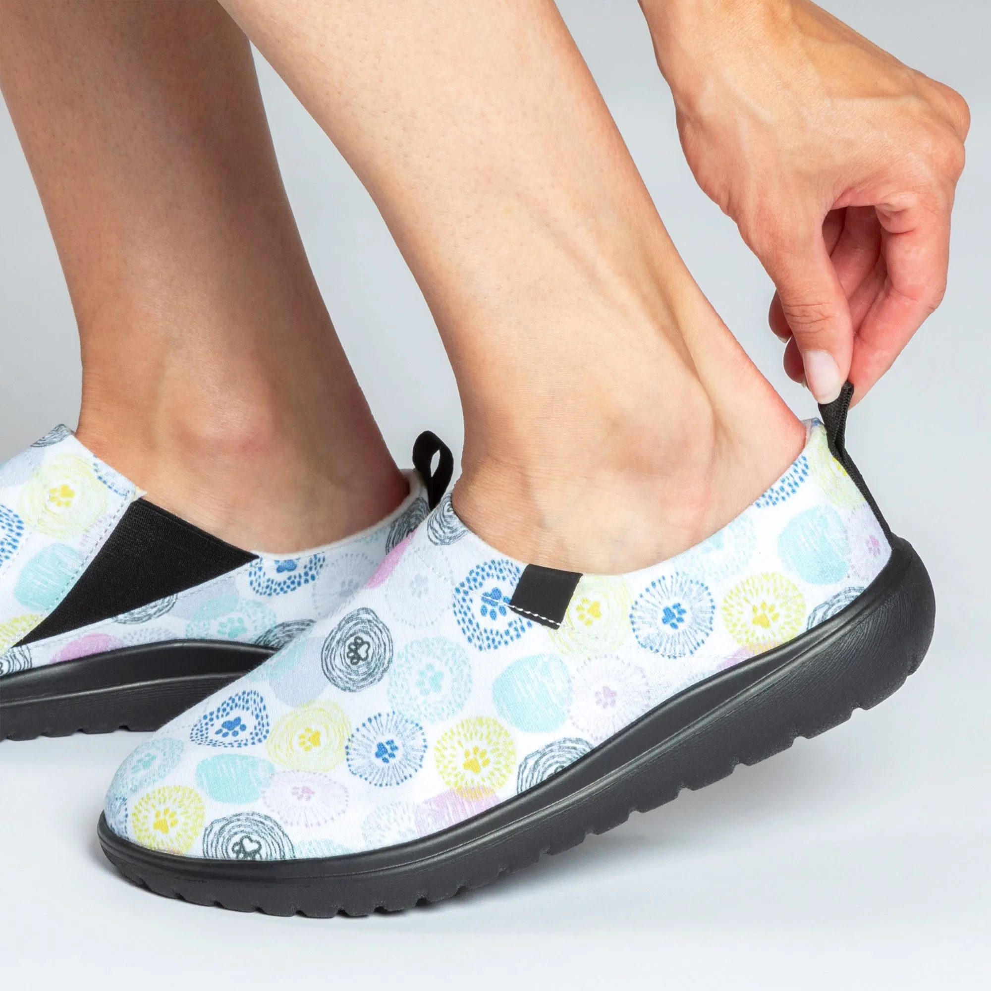 Lightweight Comfort Paw Print Slip-On Canvas Shoes