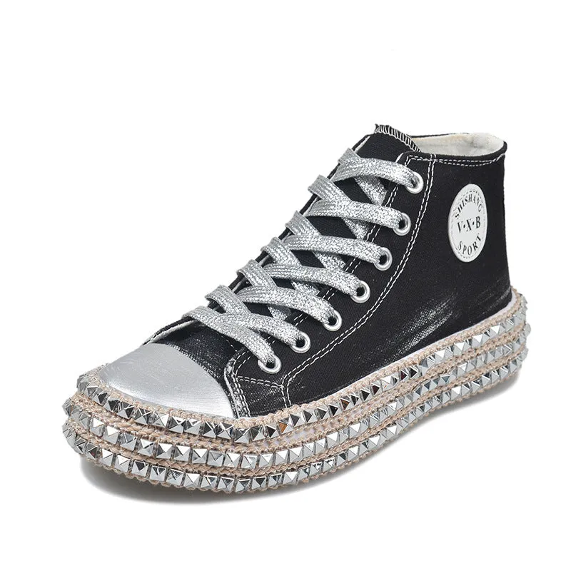 Plain Rivet Sneakers