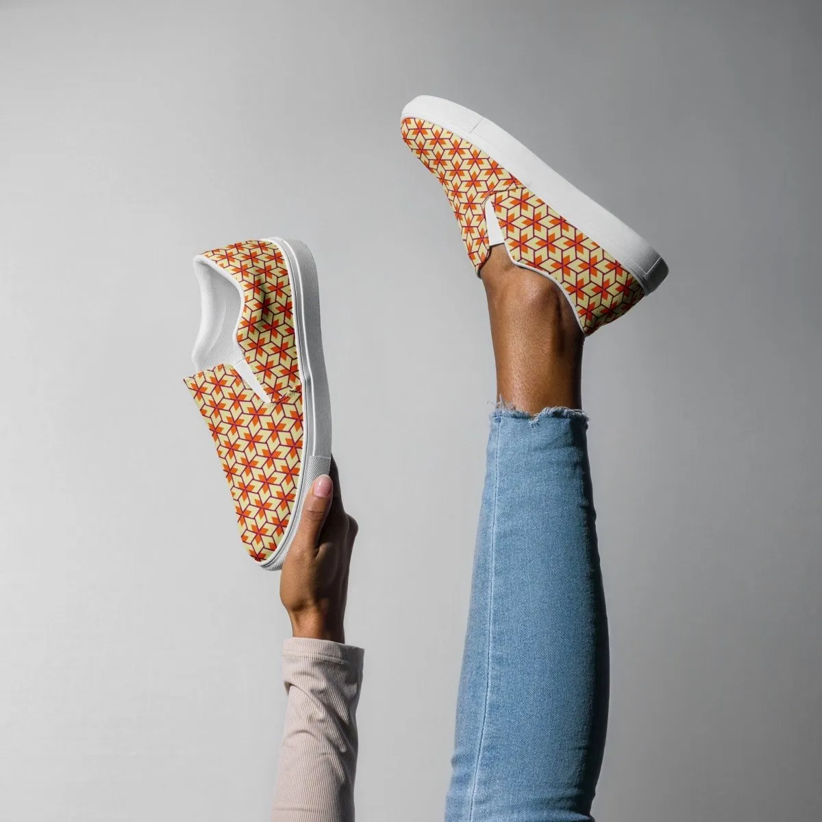 Retro Geometric Ladies Slip on Canvas Shoes - Comfortable for Any Occasion