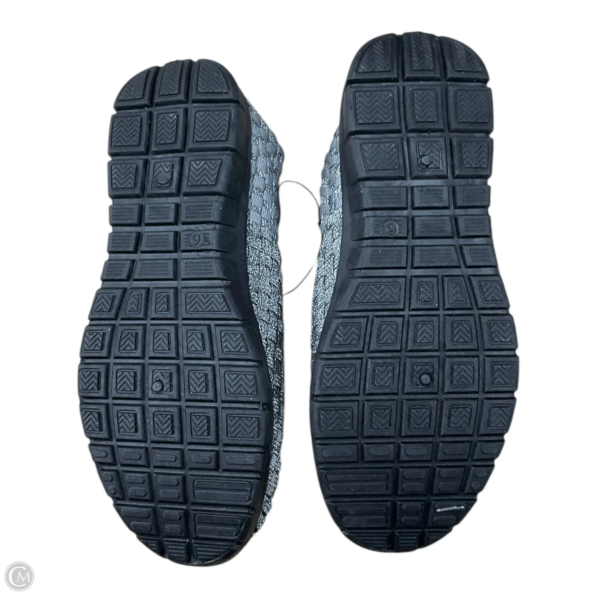 Shoes Sneakers By Cmf In Grey, Size: 6