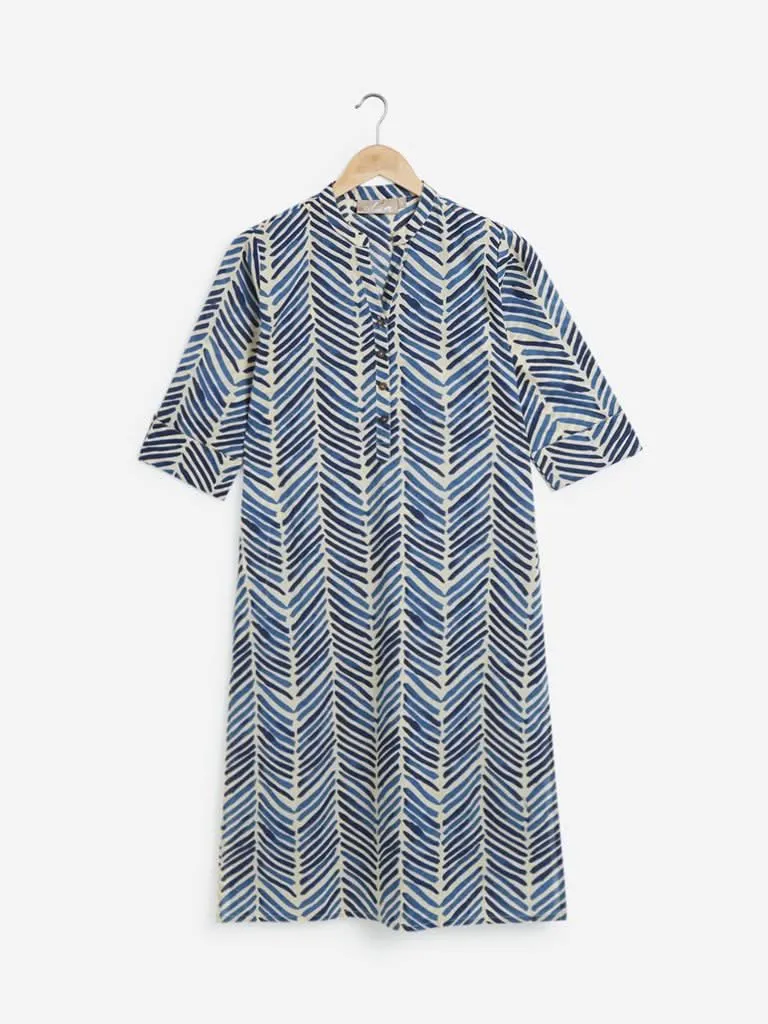 Utsa Indigo Chevron Pattern Straight Kurta