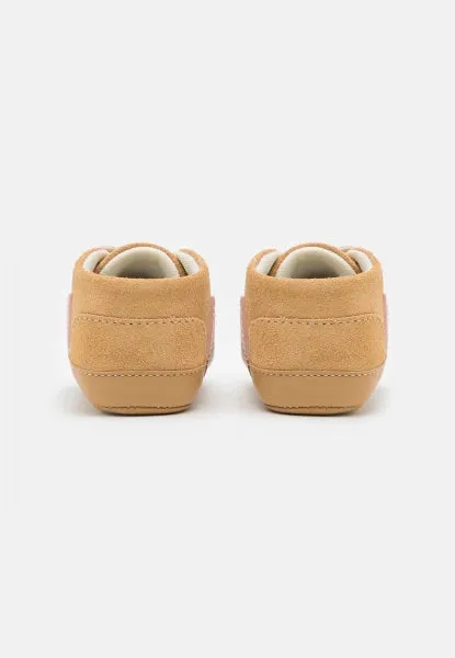 Veja / Baby Suede / Desert Petale