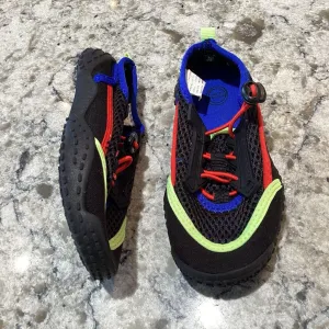 Wonder Nation Swim Shoes 7 black/blue/red/yellow